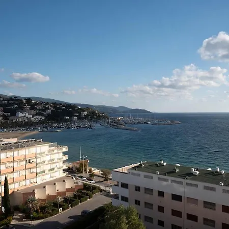 Location T3 Pour 4 Au Lavandou, Face Mer, Terrasse, Ascenseur - Fr-1-803-40 Le Lavandou